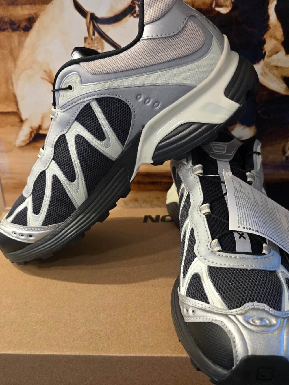 Salomon XT-Whisper Black Silver Vanilla Ice L49226100 Men's Shoes Size 10 US NEW